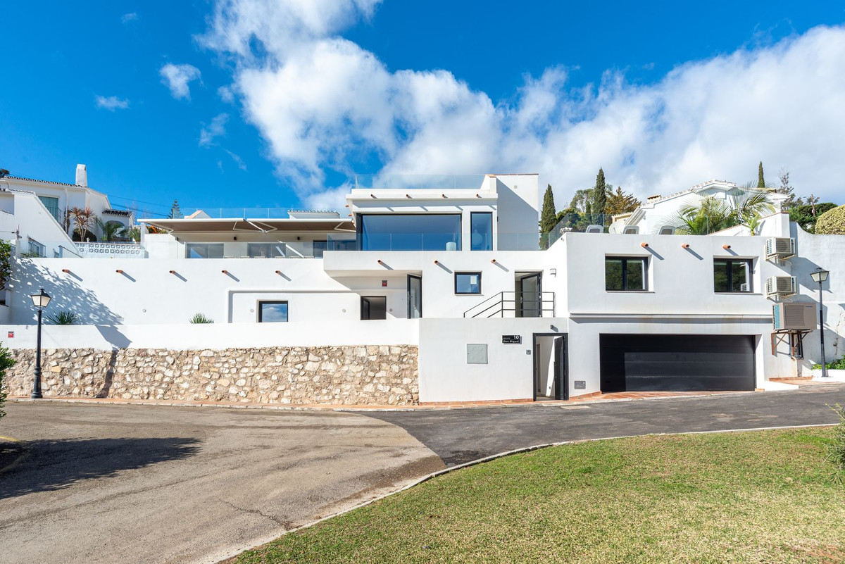 6 bedroom Villas for sale in La Cala de Mijas – R5286430 6 bedroom Villas for sale in La Cala de Mijas – R5286430