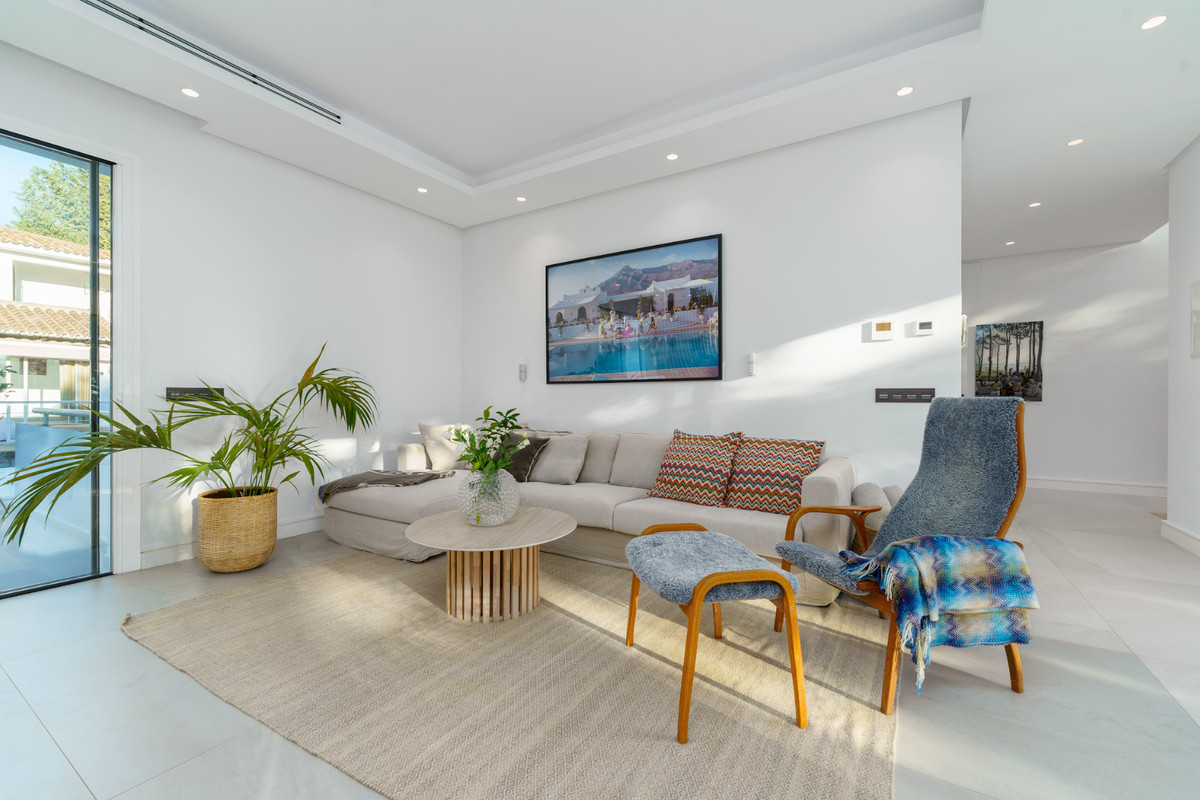Villas de 5 dormitorios en venta en Nueva Andalucía – R5418541 Villas de 5 dormitorios en venta en Nueva Andalucía – R5418541