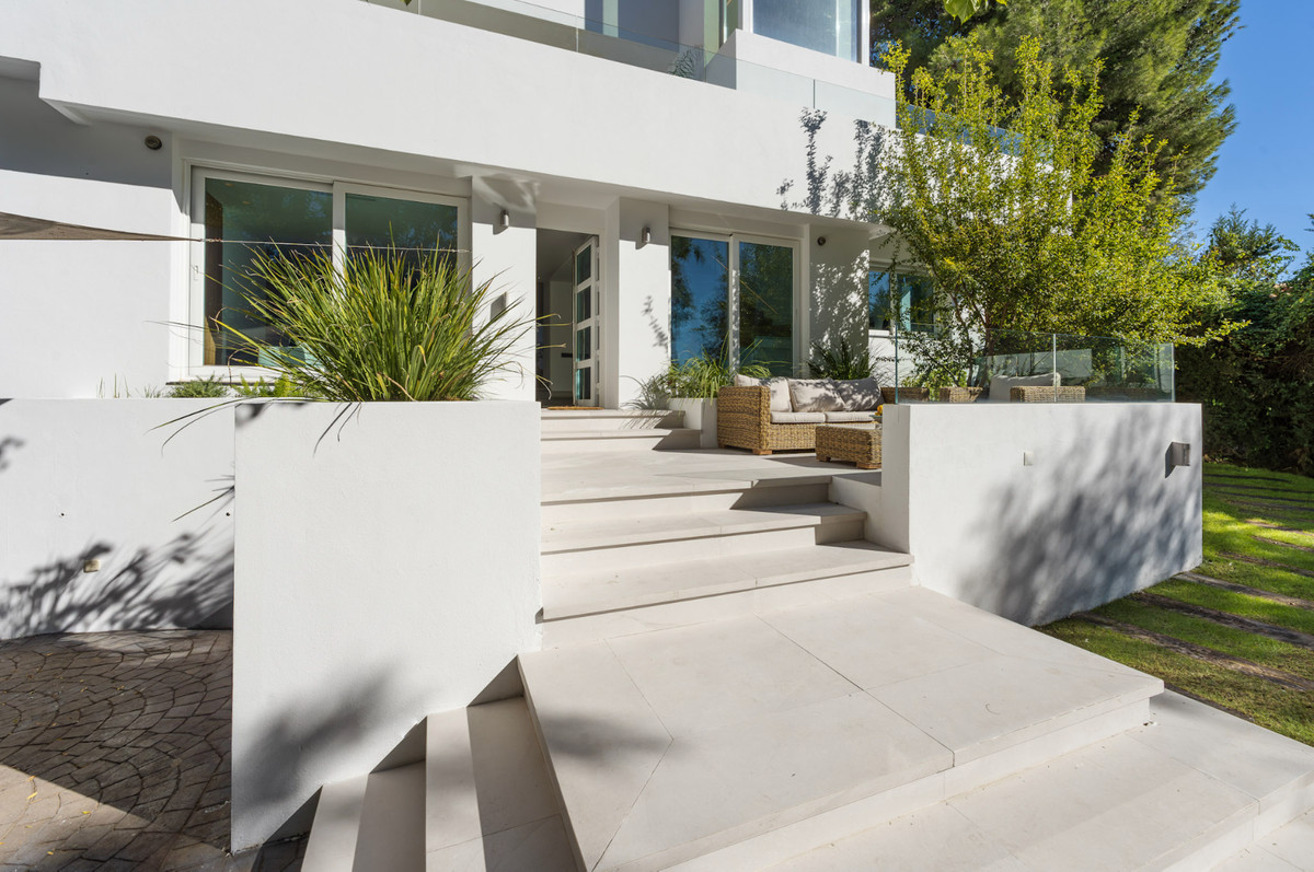 Villas de 5 dormitorios en venta en Nueva Andalucía – R5418541 Villas de 5 dormitorios en venta en Nueva Andalucía – R5418541