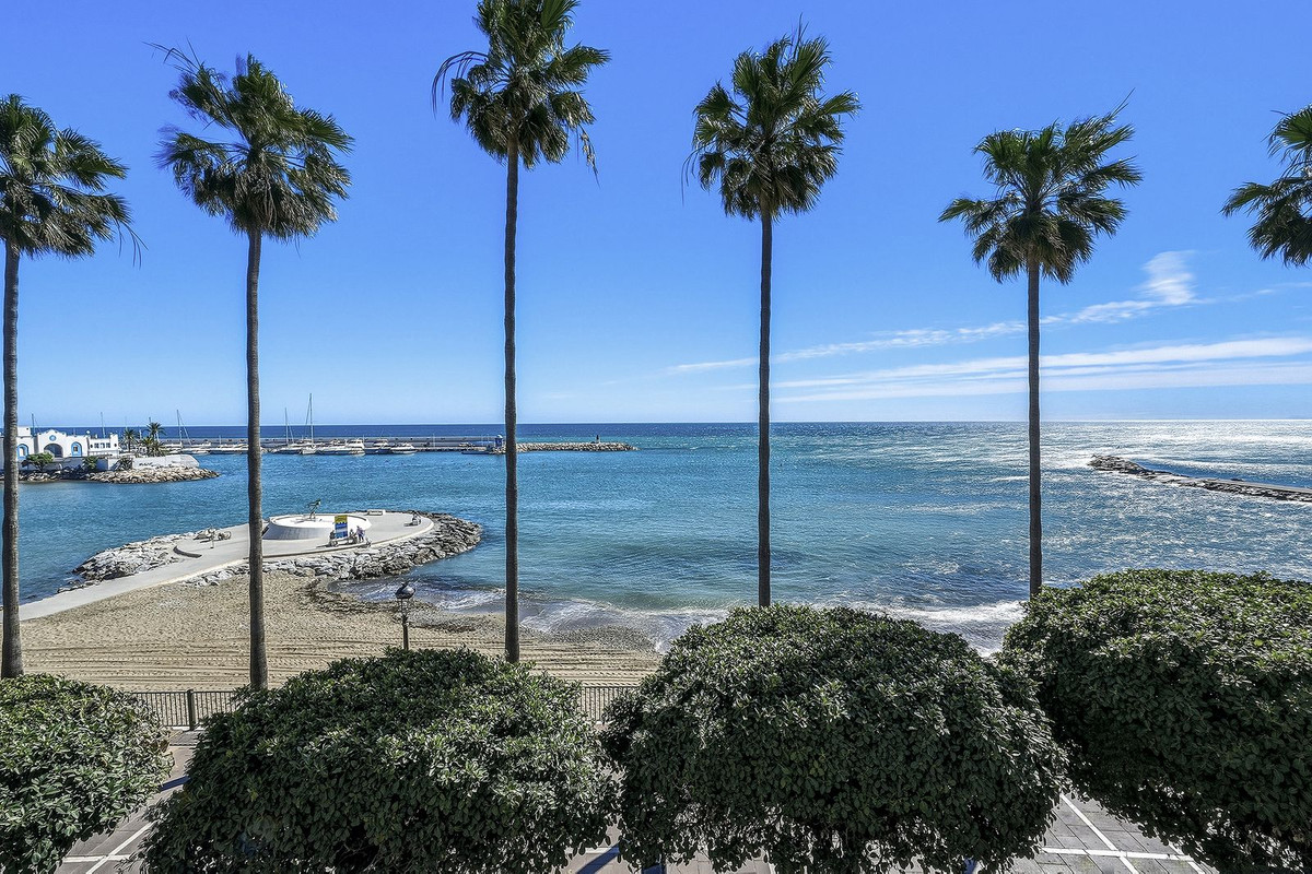 5 bedroom Penthouses for sale in Marbella – R5322541 5 bedroom Penthouses for sale in Marbella – R5322541