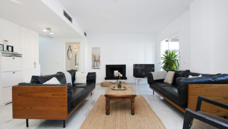 Apartamentos de 3 dormitorios en venta en Nueva Andalucía – R4951513