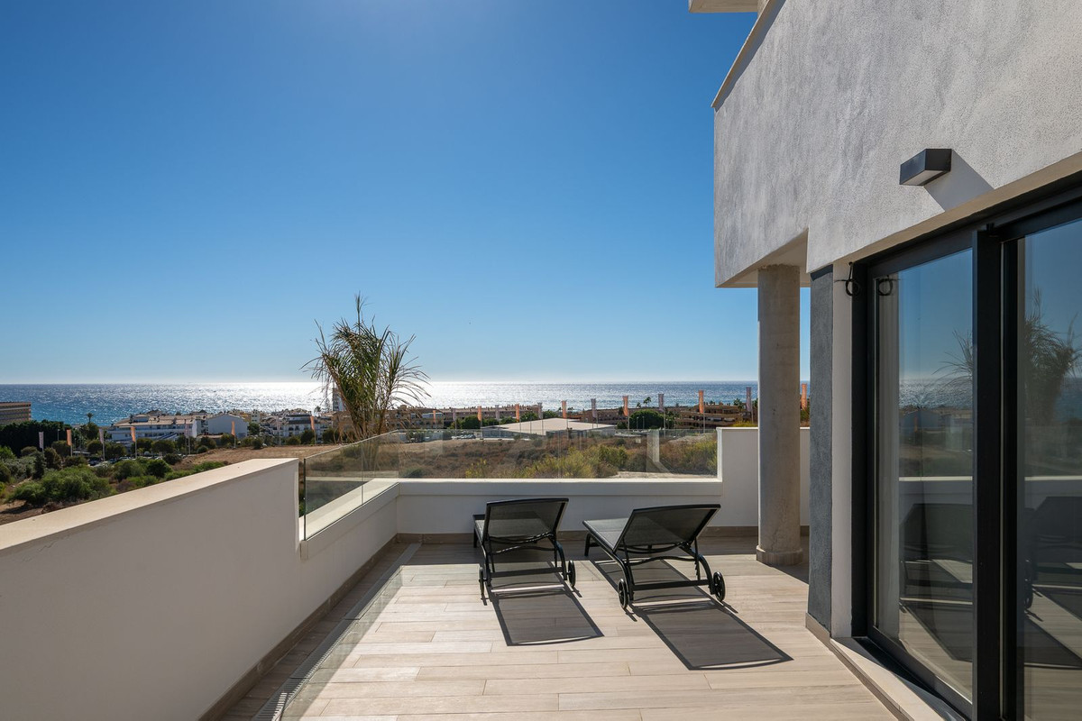 Apartamentos de 4 dormitorios en venta en La Cala de Mijas – R5218273 Apartamentos de 4 dormitorios en venta en La Cala de Mijas – R5218273