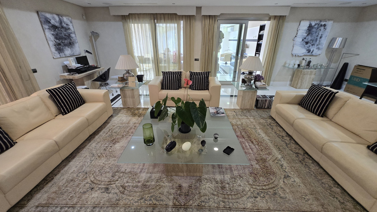 2 bedroom Apartments for sale in Puerto Banús – R5355166 2 bedroom Apartments for sale in Puerto Banús – R5355166