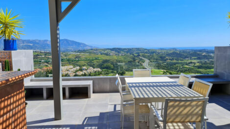 2 bedroom Apartments for sale in La Cala de Mijas – R5367757