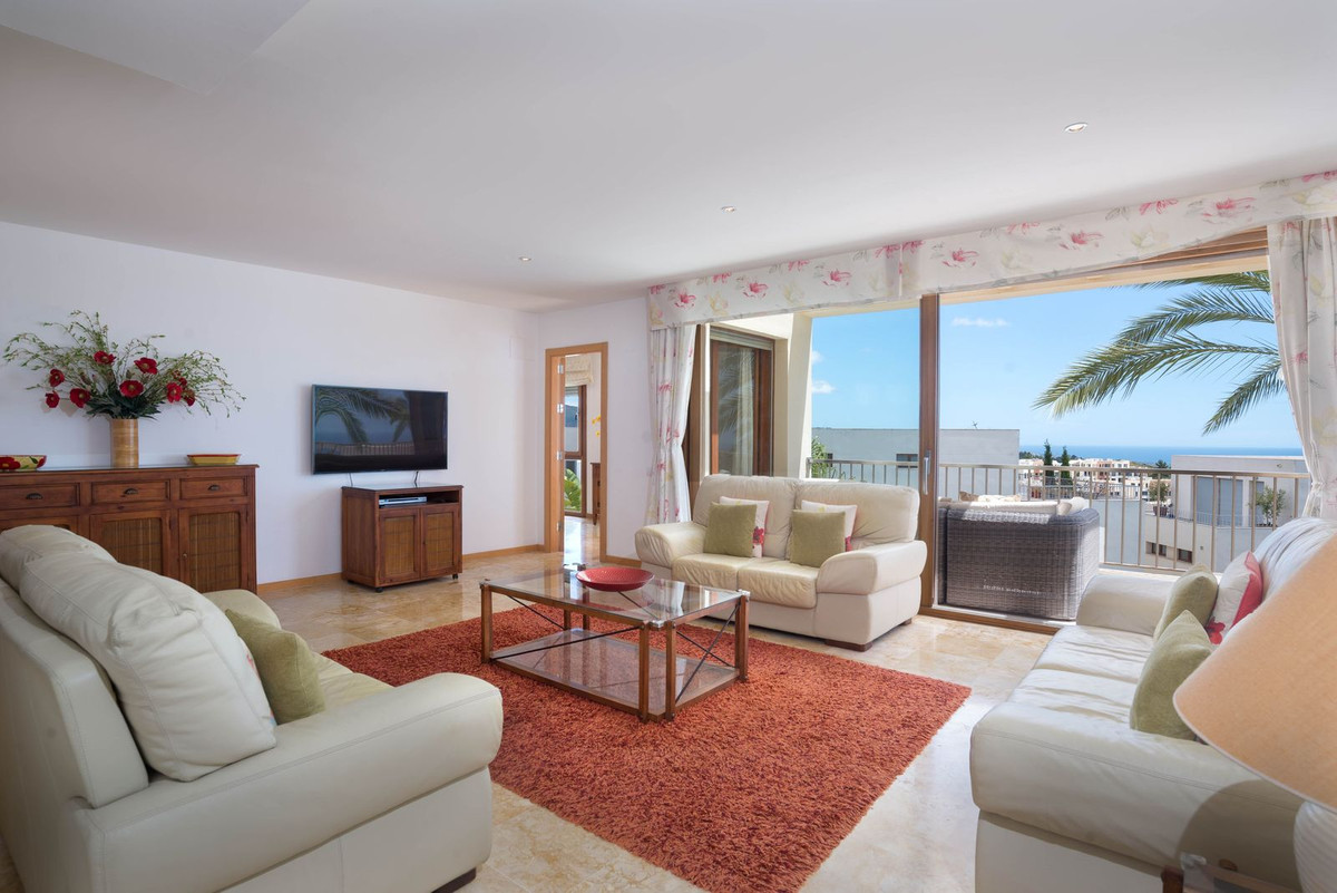 3 bedroom Apartments for sale in Altos de los Monteros – R5413324 3 bedroom Apartments for sale in Altos de los Monteros – R5413324
