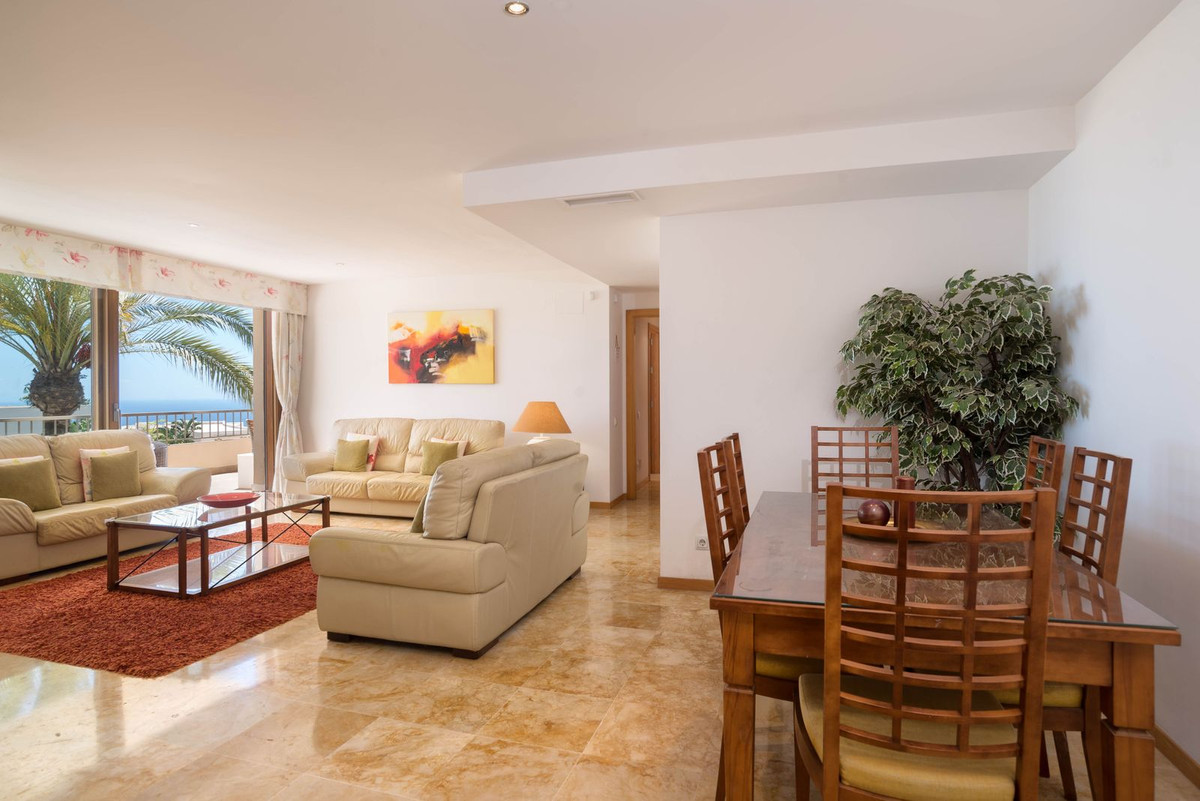 3 bedroom Apartments for sale in Altos de los Monteros – R5413324 3 bedroom Apartments for sale in Altos de los Monteros – R5413324