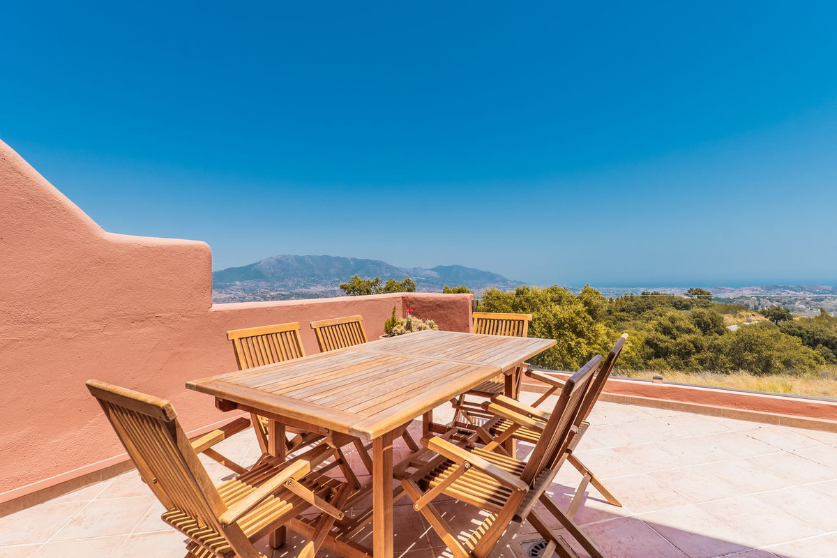 3 bedroom Apartments for sale in La Mairena – R5109898 3 bedroom Apartments for sale in La Mairena – R5109898