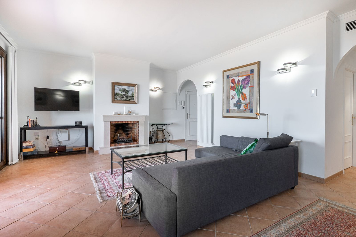 3 bedroom Apartments for sale in La Mairena – R5109898 3 bedroom Apartments for sale in La Mairena – R5109898