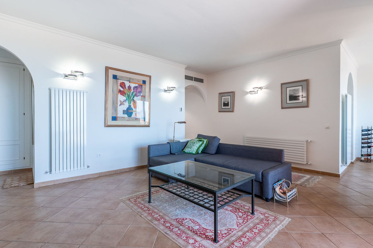 3 bedroom Apartments for sale in La Mairena – R5109898 3 bedroom Apartments for sale in La Mairena – R5109898