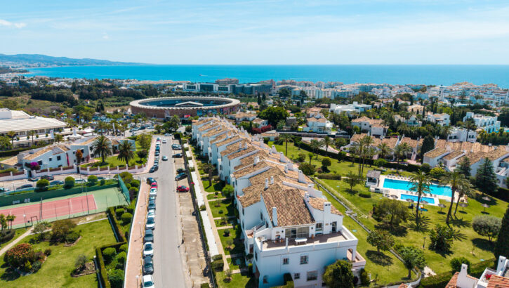 Apartamentos de 3 dormitorios en venta en Nueva Andalucía – R5380672 Apartamentos de 3 dormitorios en venta en Nueva Andalucía – R5380672 en