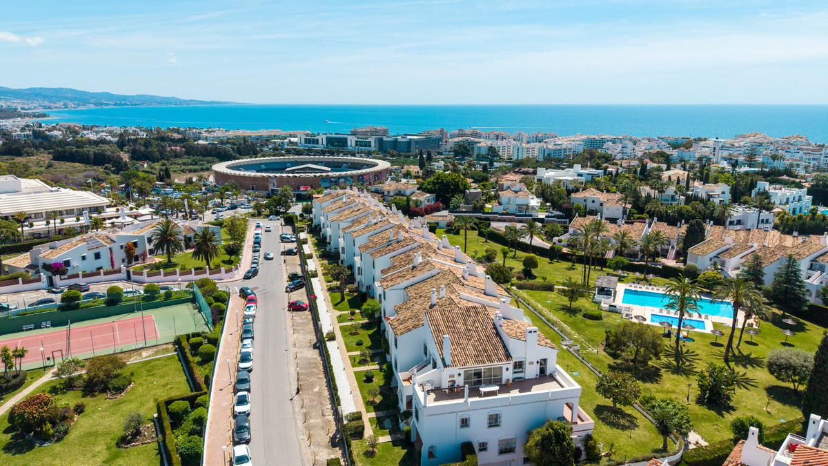 Apartamentos de 3 dormitorios en venta en Nueva Andalucía – R5380672 Apartamentos de 3 dormitorios en venta en Nueva Andalucía – R5380672