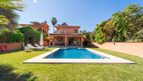 4 bedroom Villas for sale in Mijas – R5353693