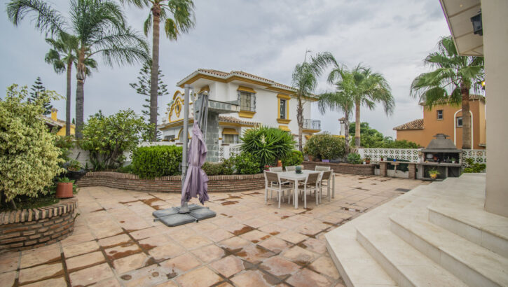 Villas de 4 dormitorios en venta en San Pedro de Alcántara – R3712520 Villas de 4 dormitorios en venta en San Pedro de Alcántara – R3712520 en