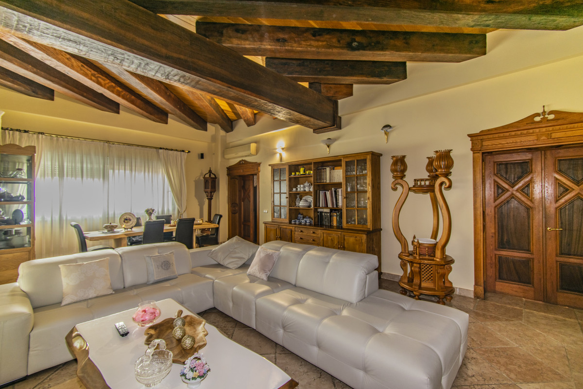 Villas de 4 dormitorios en venta en San Pedro de Alcántara – R3712520 Villas de 4 dormitorios en venta en San Pedro de Alcántara – R3712520