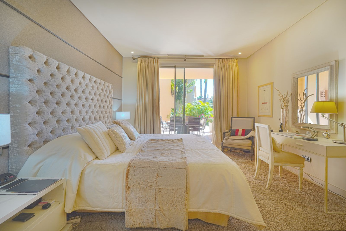 Apartamentos de 3 dormitorios en venta en Marbella – R4271971 Apartamentos de 3 dormitorios en venta en Marbella – R4271971