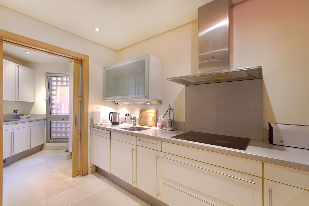 Apartamentos de 3 dormitorios en venta en Marbella – R4271971 Apartamentos de 3 dormitorios en venta en Marbella – R4271971
