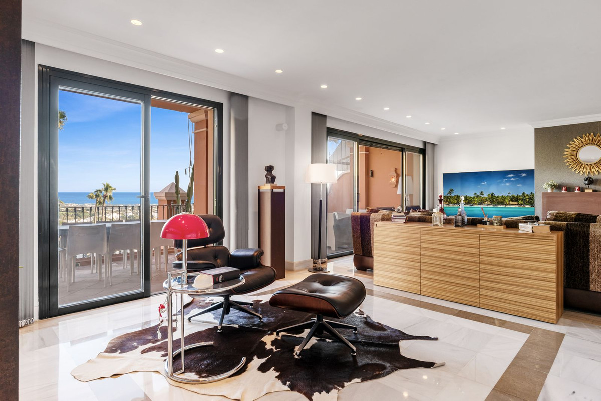 Apartamentos de 3 dormitorios en venta en Monte Halcones – R5425108 Apartamentos de 3 dormitorios en venta en Monte Halcones – R5425108