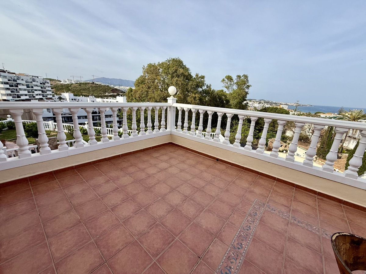 6 bedroom Villas for sale in Calahonda – R5400106 6 bedroom Villas for sale in Calahonda – R5400106