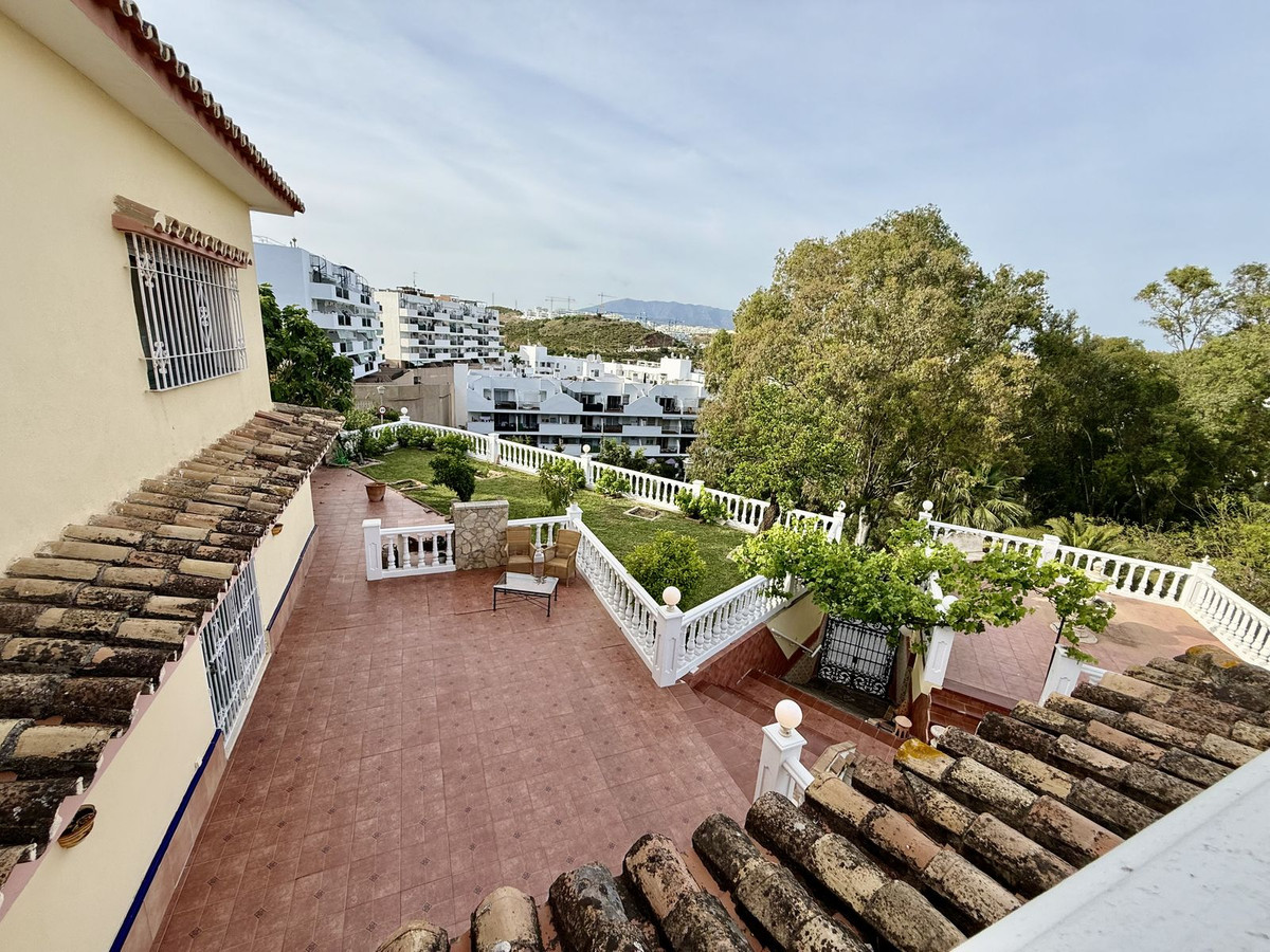 6 bedroom Villas for sale in Calahonda – R5400106 6 bedroom Villas for sale in Calahonda – R5400106