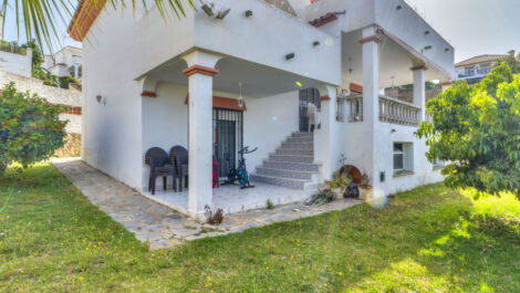 5 bedroom Villas for sale in Marbella – R5058622