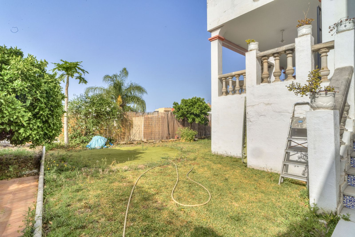 5 bedroom Villas for sale in Marbella – R5058622 5 bedroom Villas for sale in Marbella – R5058622