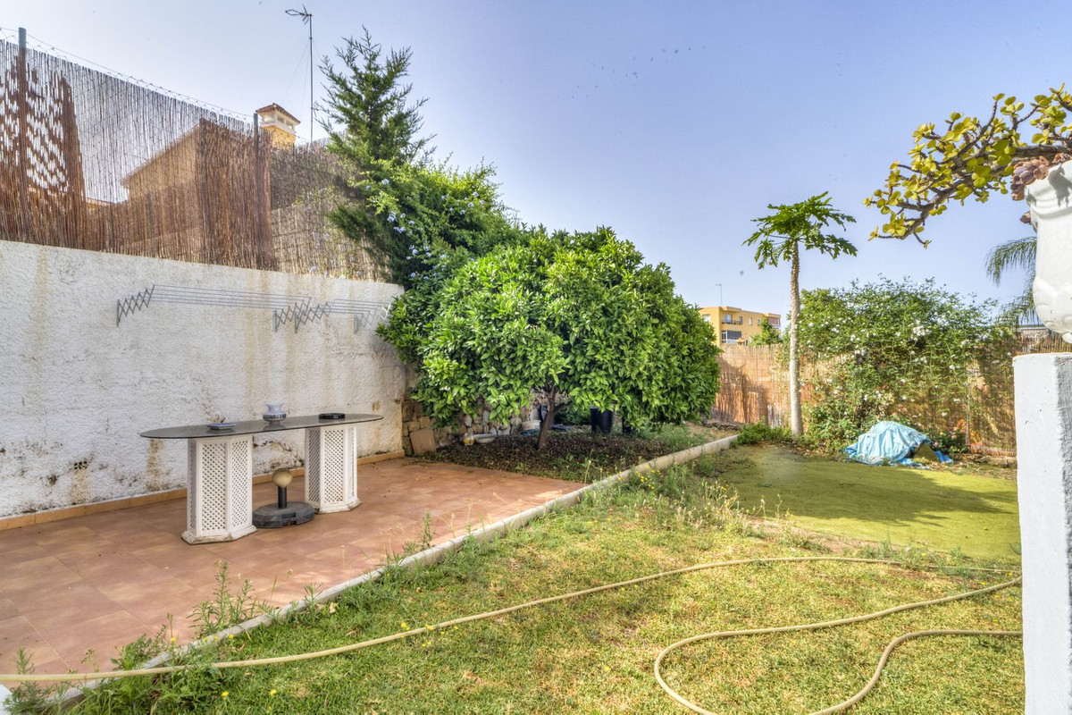 5 bedroom Villas for sale in Marbella – R5058622 5 bedroom Villas for sale in Marbella – R5058622
