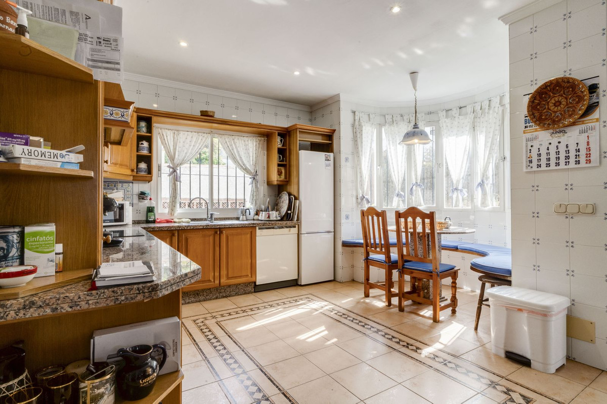 5 bedroom Villas for sale in Marbella – R5058622 5 bedroom Villas for sale in Marbella – R5058622