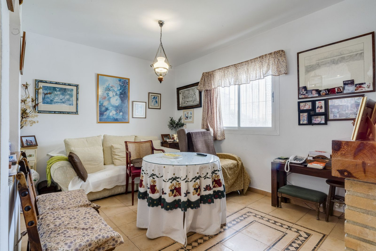 5 bedroom Villas for sale in Marbella – R5058622 5 bedroom Villas for sale in Marbella – R5058622