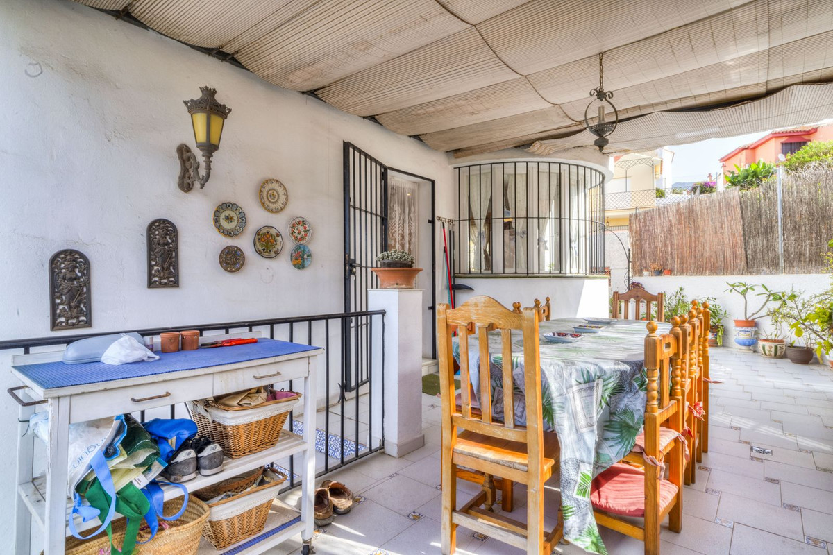 5 bedroom Villas for sale in Marbella – R5058622 5 bedroom Villas for sale in Marbella – R5058622