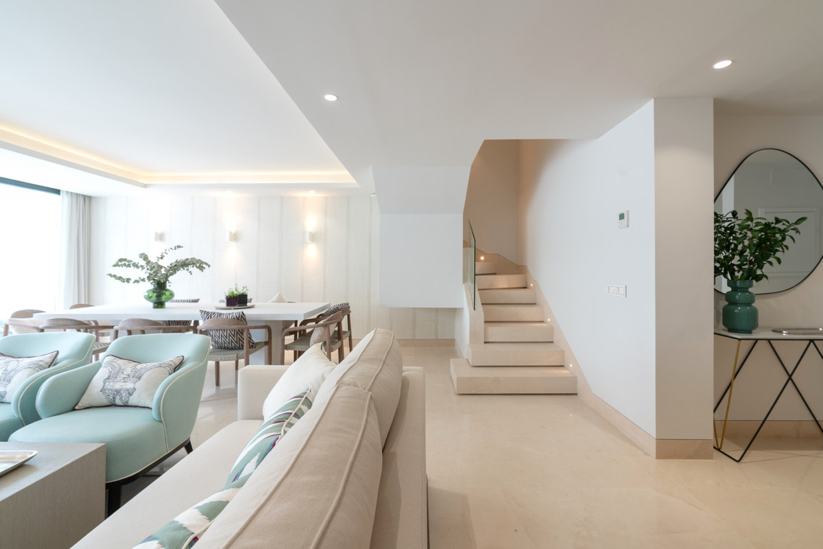 Pareados de 5 dormitorios en venta en Milla de Oro – R5354806 Pareados de 5 dormitorios en venta en Milla de Oro – R5354806