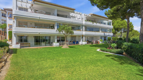 3 bedroom Apartments for sale in Miraflores – R5397628