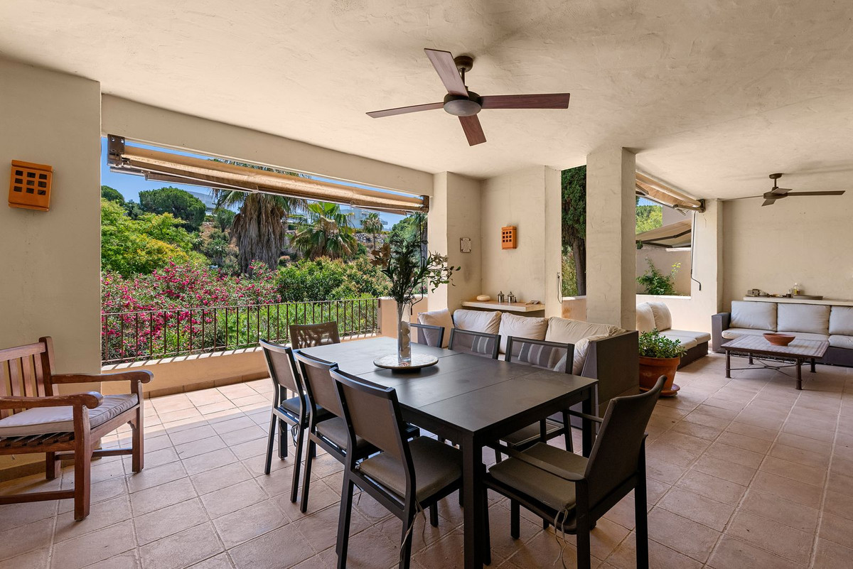 Apartamentos de 2 dormitorios en venta en Benahavís – R5422486 Apartamentos de 2 dormitorios en venta en Benahavís – R5422486