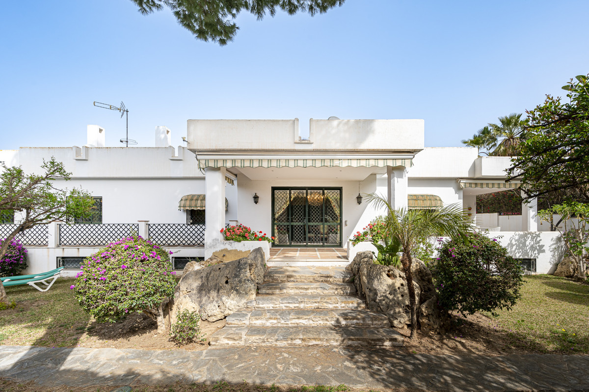 4 bedroom Villas for sale in Nagüeles – R5418574 4 bedroom Villas for sale in Nagüeles – R5418574