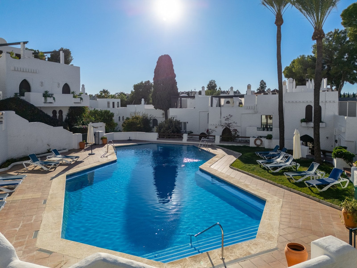 4 bedroom Townhouses for sale in Nueva Andalucía – R5240485 4 bedroom Townhouses for sale in Nueva Andalucía – R5240485