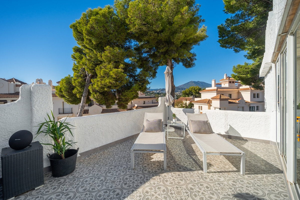 4 bedroom Townhouses for sale in Nueva Andalucía – R5240485 4 bedroom Townhouses for sale in Nueva Andalucía – R5240485