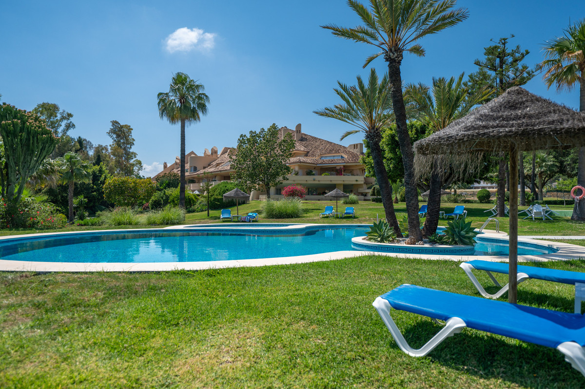 Apartamentos de 3 dormitorios en venta en Nueva Andalucía – R5420404 Apartamentos de 3 dormitorios en venta en Nueva Andalucía – R5420404