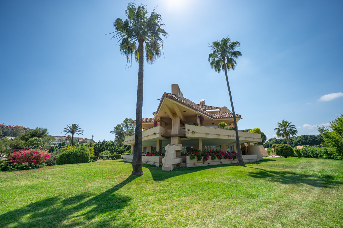 Apartamentos de 3 dormitorios en venta en Nueva Andalucía – R5420404 Apartamentos de 3 dormitorios en venta en Nueva Andalucía – R5420404