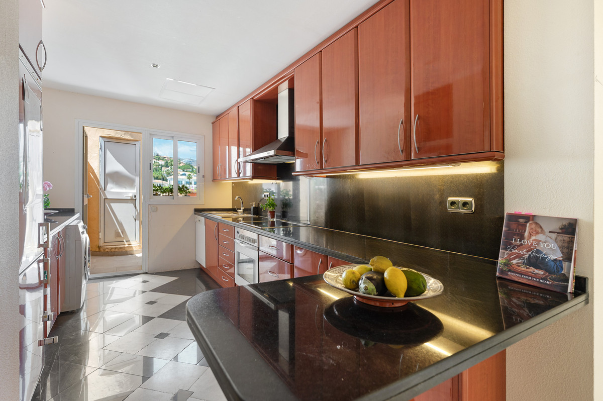 Apartamentos de 3 dormitorios en venta en Nueva Andalucía – R5420404 Apartamentos de 3 dormitorios en venta en Nueva Andalucía – R5420404