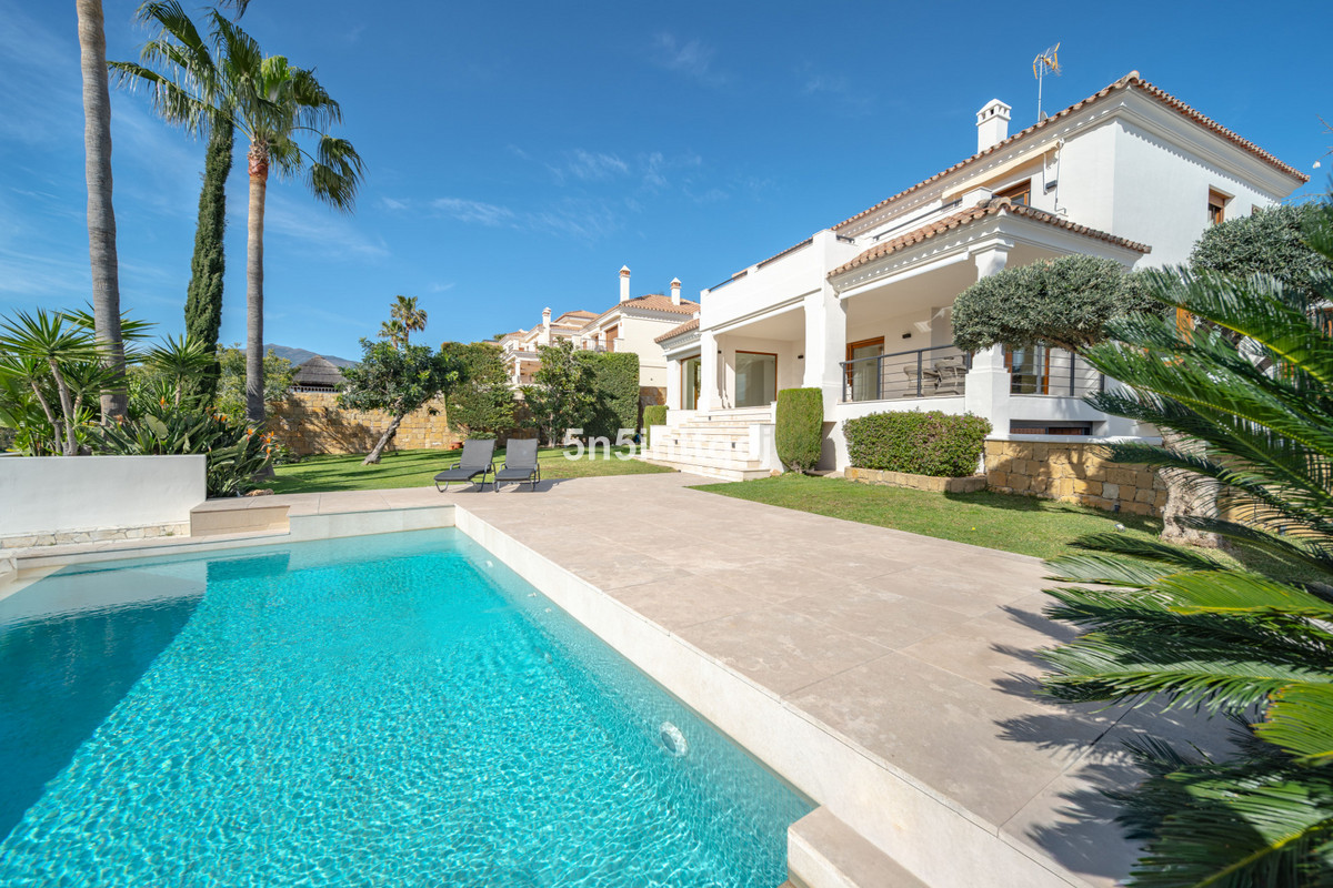 Villas de 5 dormitorios en venta en Benahavís – R5338090 Villas de 5 dormitorios en venta en Benahavís – R5338090