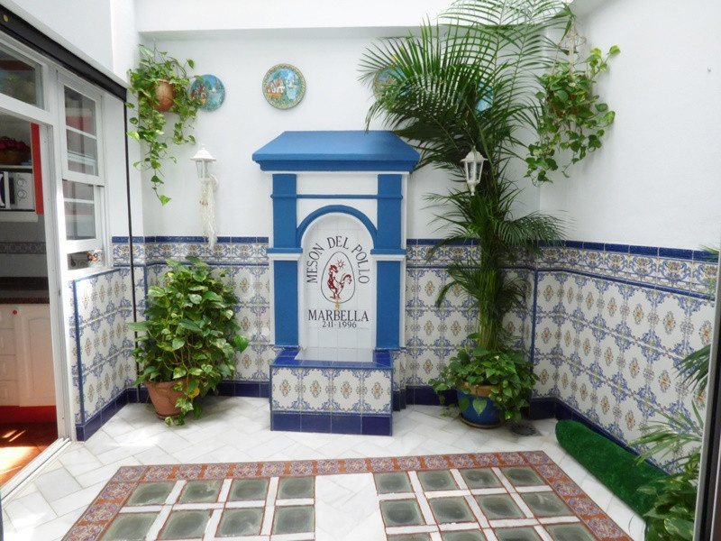 6 bedroom Townhouses for sale in Marbella – R2911550 6 bedroom Townhouses for sale in Marbella – R2911550
