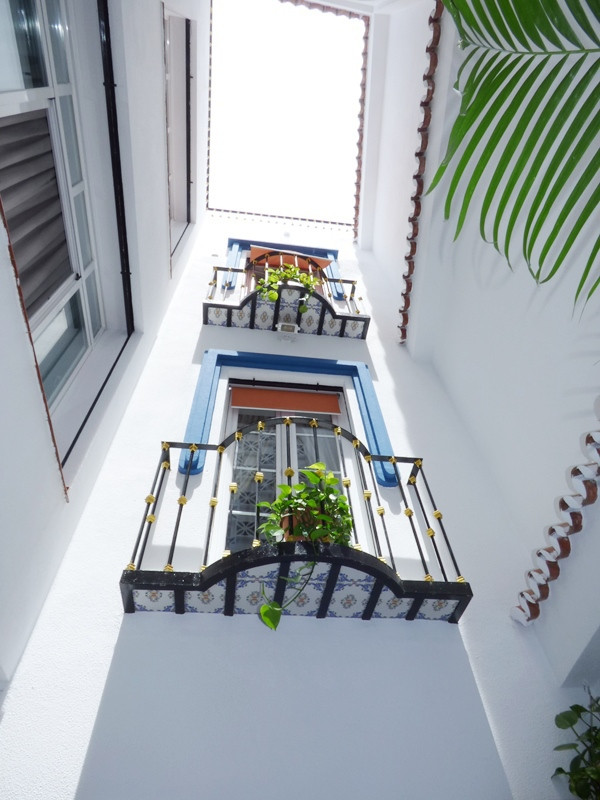 6 bedroom Townhouses for sale in Marbella – R2911550 6 bedroom Townhouses for sale in Marbella – R2911550