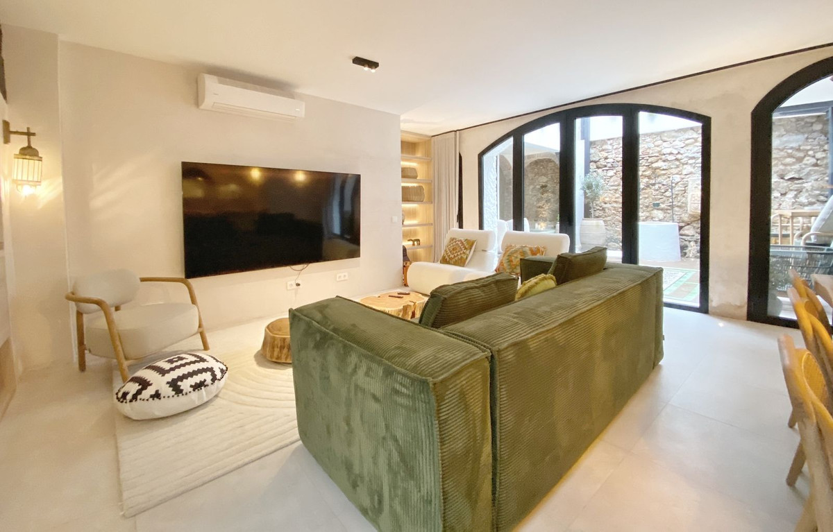5 bedroom Townhouses for sale in Marbella – R4936786 5 bedroom Townhouses for sale in Marbella – R4936786