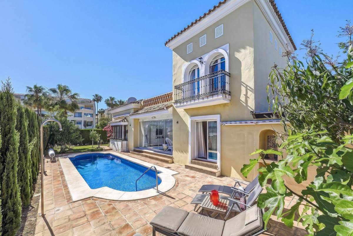 3 bedroom Villas for sale in Bahía de Marbella – R5397595 3 bedroom Villas for sale in Bahía de Marbella – R5397595
