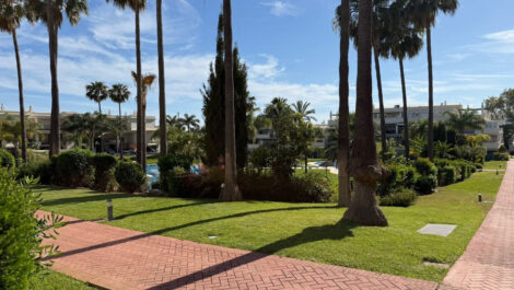 Apartamentos de 2 dormitorios en venta en Nueva Andalucía – R5389144
