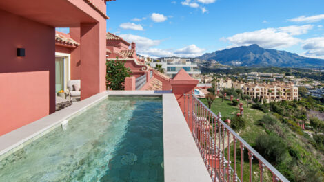 2 bedroom Apartments for sale in Monte Halcones – R5392555