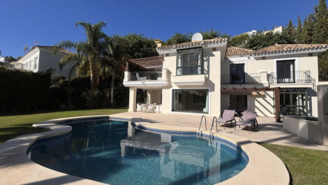 7 bedroom Villas for sale in Benahavís – R5215495