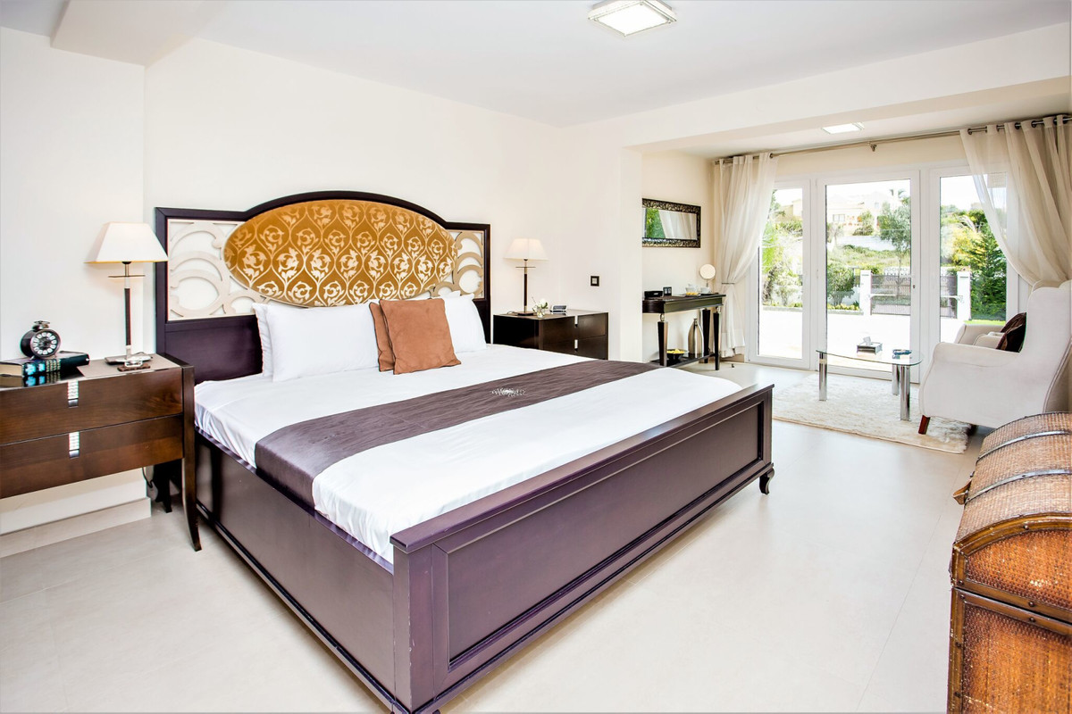 Villas de 7 dormitorios en venta en San Pedro de Alcántara – R5414920 Villas de 7 dormitorios en venta en San Pedro de Alcántara – R5414920