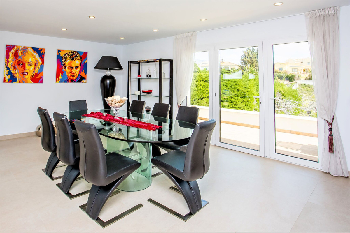 Villas de 7 dormitorios en venta en San Pedro de Alcántara – R5414920 Villas de 7 dormitorios en venta en San Pedro de Alcántara – R5414920