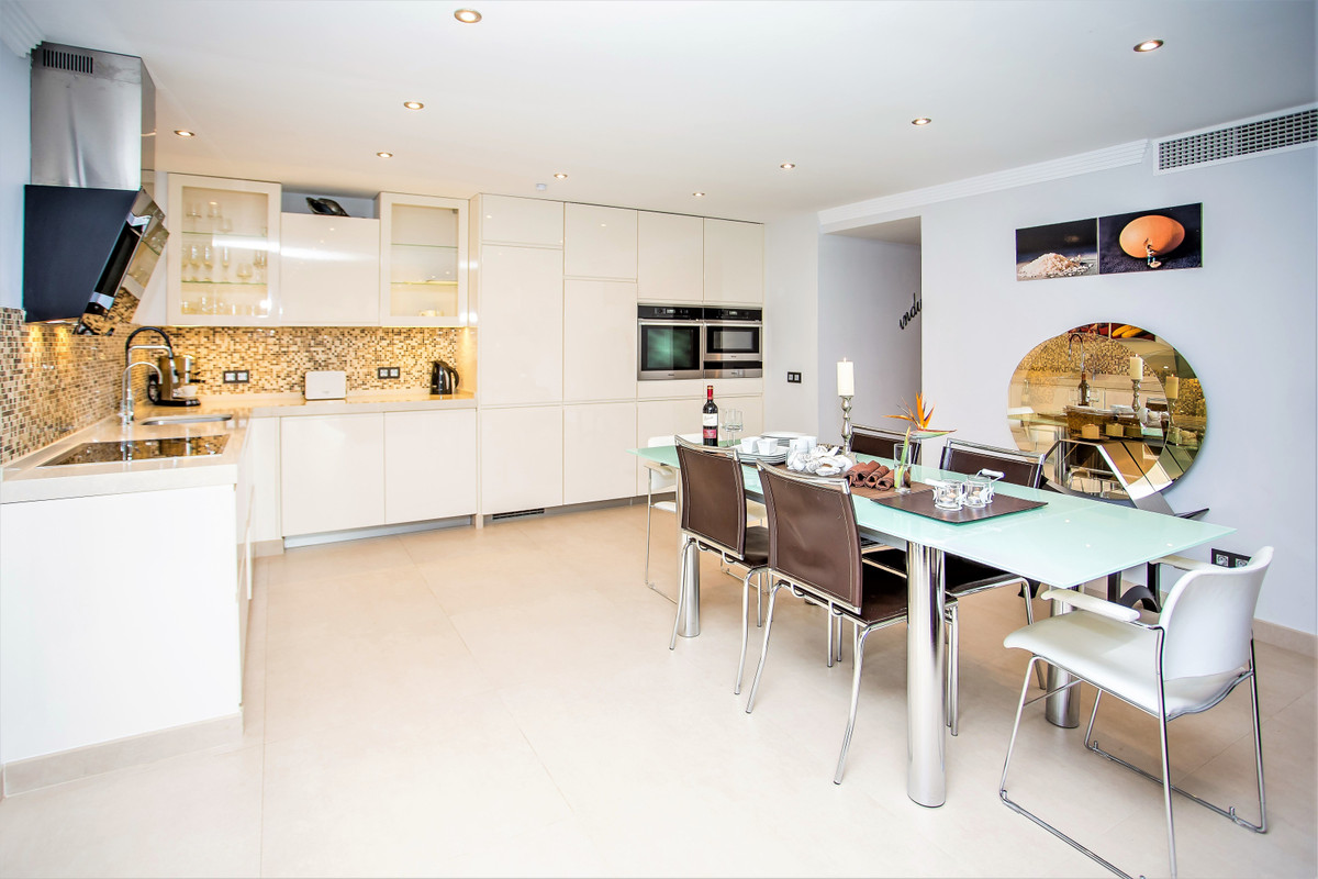 Villas de 7 dormitorios en venta en San Pedro de Alcántara – R5414920 Villas de 7 dormitorios en venta en San Pedro de Alcántara – R5414920