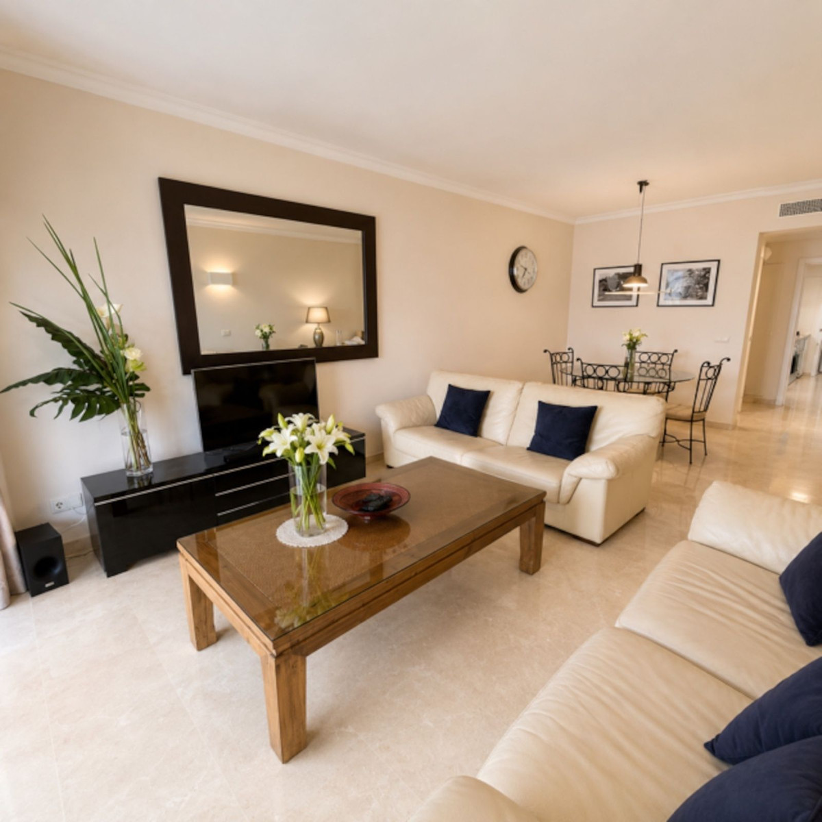 Apartamentos de 2 dormitorios en venta en Benahavís – R5060989 Apartamentos de 2 dormitorios en venta en Benahavís – R5060989